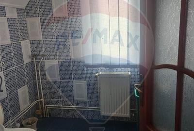 Casă cu 5 camere cu Teren 359 Mp în Central - 10
