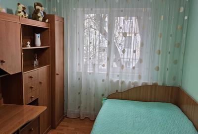 Apartament cu 3 camere semidecomandat în Bârlad - 3