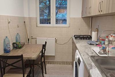 Apartament cu 2 camere semidecomandat în Obor