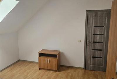 Apartament cu 2 camere decomandat, mobilat în Vasile Aaron - 8