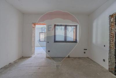 Casa saseasca cu gradina de VANZARE/ Bogata Olteana/ Hoghiz - 9