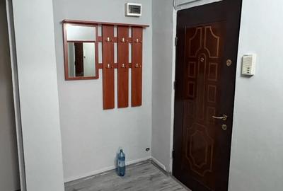 Vand sau inchiriez apartament in zona 300 langa facultatea Aurel Vlaicu - 1