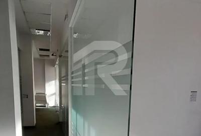 Spațiu comercial, de 1,300 mp, în Unirii - 3