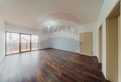 Casă cu 5 camere cu Teren 500 Mp în Vladimirescu - 12