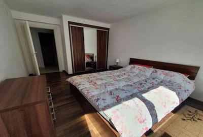 Apartament cu 2 camere decomandat, mobilat în Tractorul