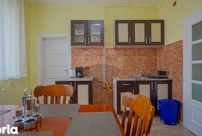 Apartament cu 2 camere, mobilat în Schei - 5
