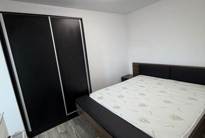 Apartament cu 2 camere semidecomandat în Craiovei - 1