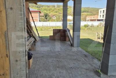 Casă cu 3 camere cu Teren 1500 Mp în Unirii - 2