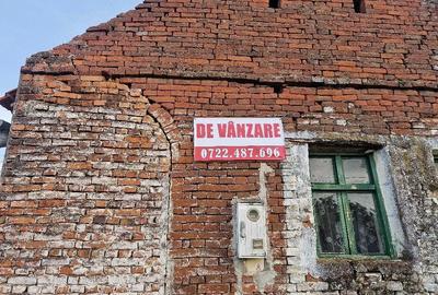 Casă cu Teren 520 Mp în Sânmihaiu Român
