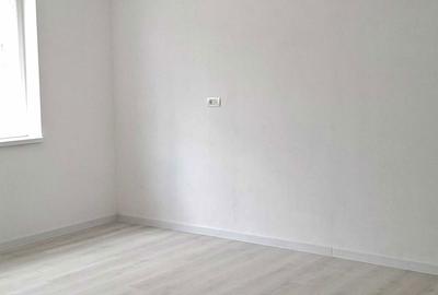 Spațiu comercial, de 65 mp, în Central - 6