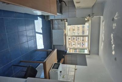 Apartament cu 2 camere decomandat în Micro IV - 5