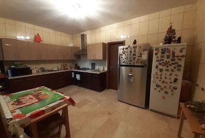 Saftica Ilfov Vila 257mp, 6 camere, Curte Teren 1227 mp, nou 2015 - 31