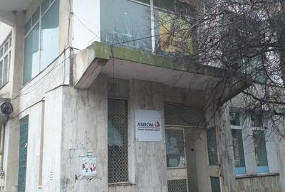 Birou, 311 mp în Central