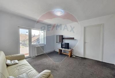 Apartament cu 3 camere semidecomandat în Central - 2