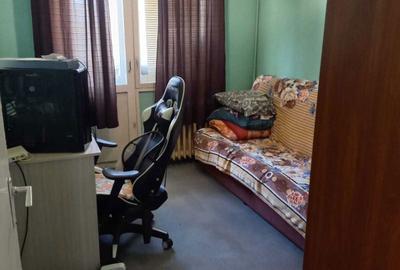 Apartament cu 3 camere decomandat în Vitan - 2