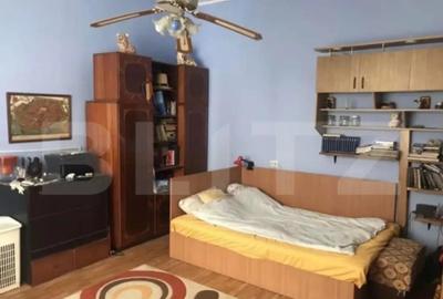 Casă cu 3 camere cu Teren 60 Mp în Central - 2