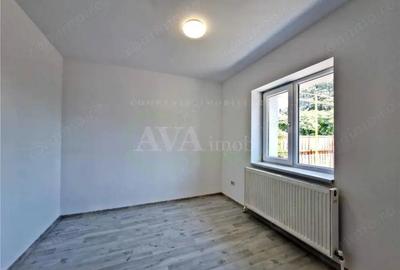 Casa de vanzare | 3 camere | Teren: 330 mp | Toate utilitatile, Bacau, Tache - 2