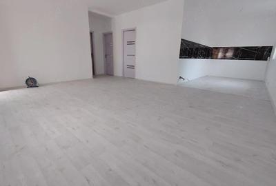 Casă cu Teren 210 Mp în Central - 3