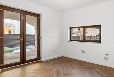 Vila de lux cu piscina, cartier rezidential, disponibila imediat - 33