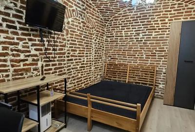 Garsonieră decomandată în Central - 2