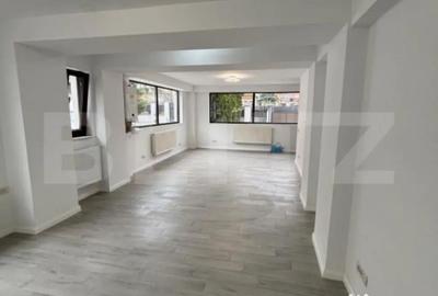 Spațiu comercial, de 49 mp, în Central - 2