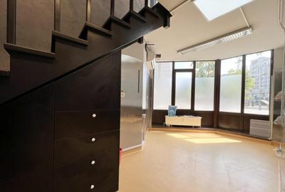 Spatiu comercial, stradal , de inchiriat in Bdul Decebal - 17