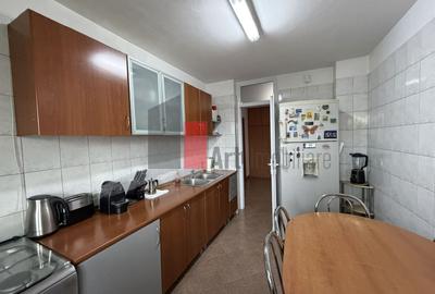 Apartament cu 4 camere decomandat în Apărătorii Patriei - 6