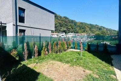 Casă cu 4 camere cu Teren 239 Mp în Tăuți - 1