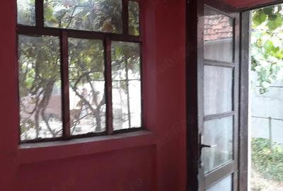 Casă cu 4 camere cu Teren 1130 Mp în Uivar - 8