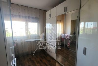 Casă cu 6 camere cu Teren 273 Mp în Dumbrăvița