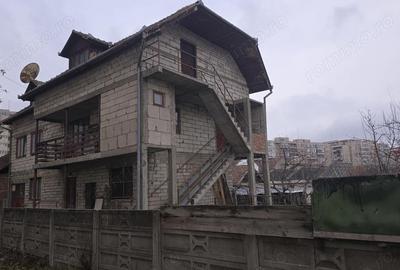 Casă cu 6 camere în Central - 17