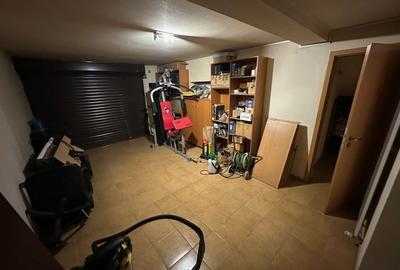 Casă / Vilă cu 6 camere în zona  Calea Aradului - 18