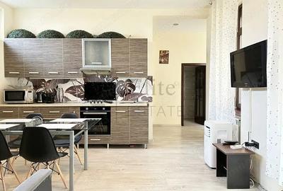 Apartament cu 3 camere semidecomandat în Central - 3
