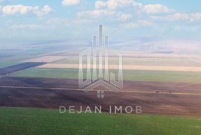 Teren de 5 mp, în Moacșa - 2