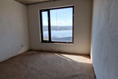 Casă cu 10 camere cu Teren 2700 Mp în Fălticeni - 8