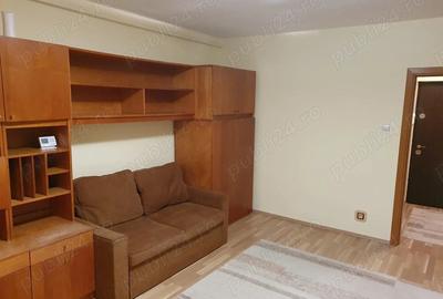 Particular ofer garsoniera (la baza Colinei Universitatii) - 2