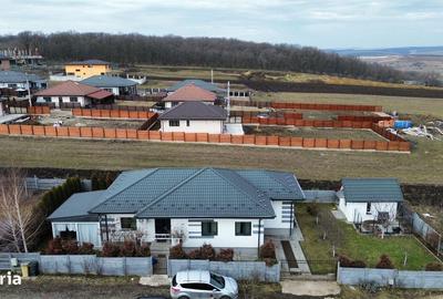 Casă cu 4 camere în Breazu - 20