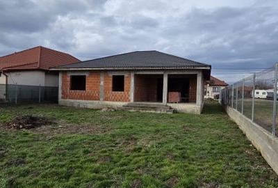 Casă cu 4 camere cu Teren 400 Mp în Central - 12