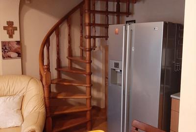 Casă cu 8 camere cu Teren 135 Mp în Drumul Taberei - 2