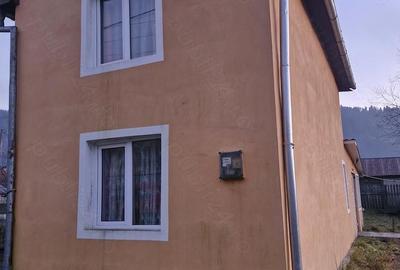 Casă cu 4 camere cu Teren 300 Mp în Sângeorgiu de Mureș - 1