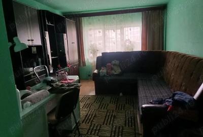 Apartament cu 3 camere decomandat în Central - 2