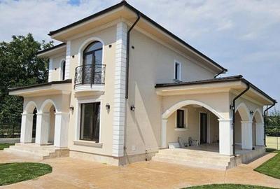 Casă cu 6 camere cu Teren 600 Mp în Central - 1