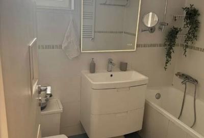 Apartament cu 3 camere decomandat în Apărătorii Patriei - 8