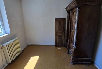Apartament cu 3 camere decomandat în Central - 2