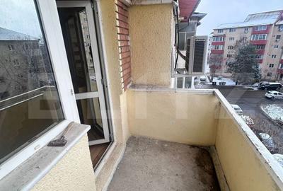 Apartament cu 2 camere decomandat în Steaua - 12