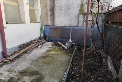 Casa cu 3 camere, curte proprie, Straule?ti, Sector 1 aproape de metrou - 4