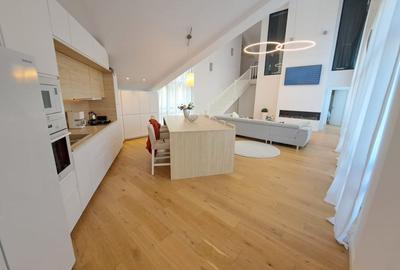 VAND PENTHOUSE 280 MP IN VILA + GARAJ LUX IN SINAIA PH COTA 1400 - 2