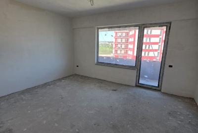 Apartament cu 2 camere decomandat în Baza 3 - 5