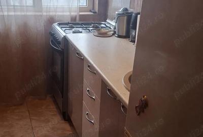 Apartament cu 2 camere semidecomandat în Berceni