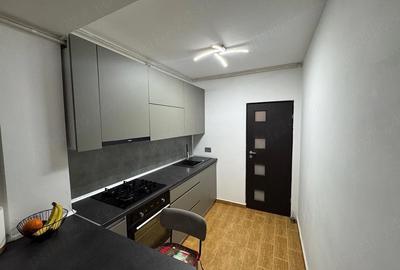 Apartament cu 2 camere decomandat în 1 Mai